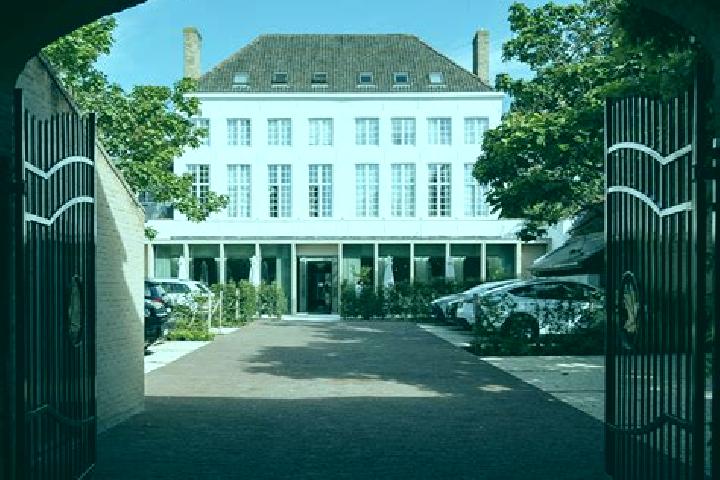 Escorts Elsegem, Belgium — Local Companions