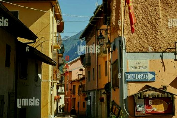 Escorts Entracque, Italy — Local Companions