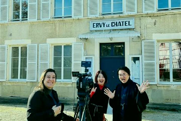Escorts Ervy-le-Chatel, France — Local Companions