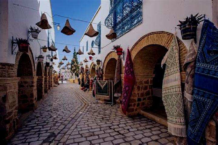 Escorts Es Souda, Tunisia — Local Companions