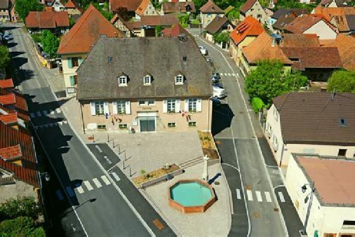Escorts Eschentzwiller, France — Local Companions