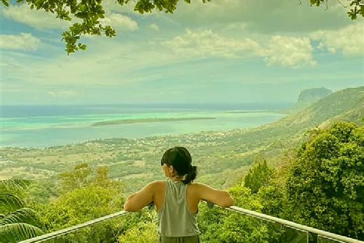 Escorts Esperance Trebuchet, Mauritius — Local Companions