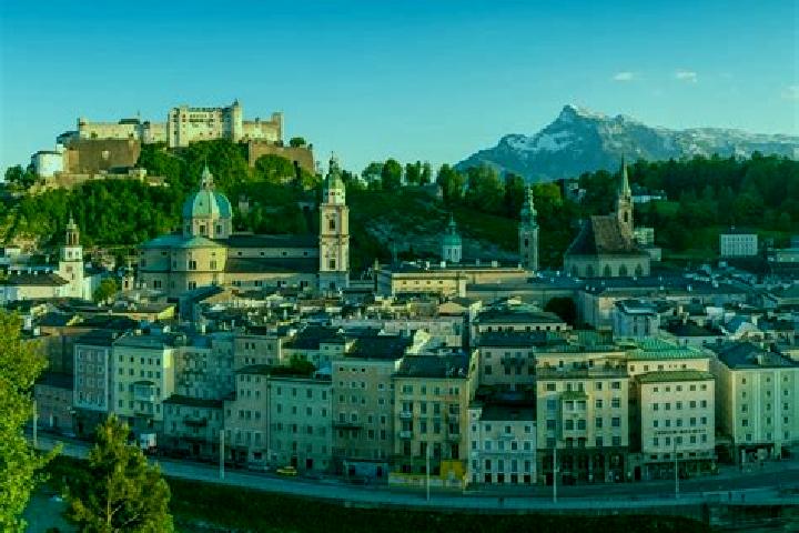 Escorts Etzersdorf, Austria — Local Companions