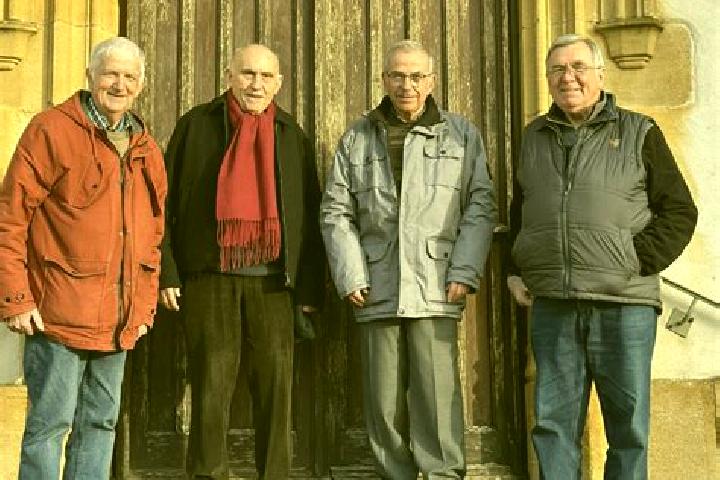 Escorts Eveux, France — Local Companions