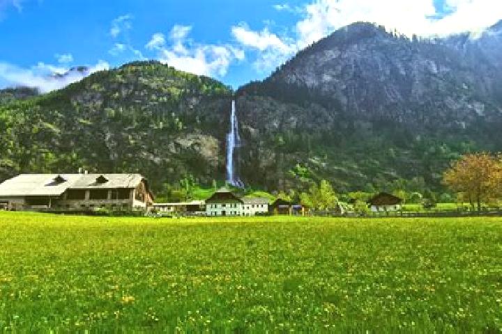 Escorts Fallbach, Austria — Local Companions