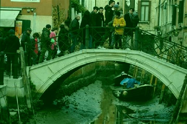 Escorts Falzes, Italy — Local Companions