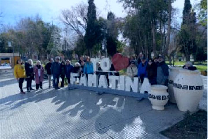 Escorts Famatina, Argentina — Local Companions