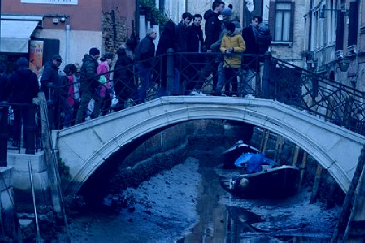 Escorts Farfengo, Italy — Local Companions