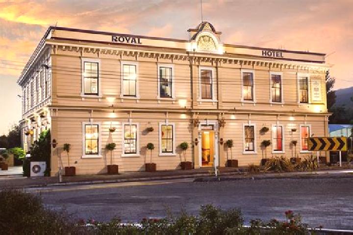 Escorts Featherston, New Zealand — Local Companions