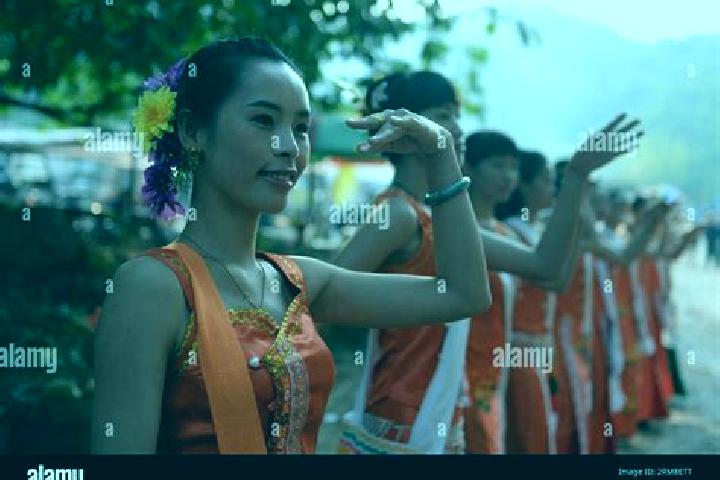 Escorts Fengping, China — Local Companions