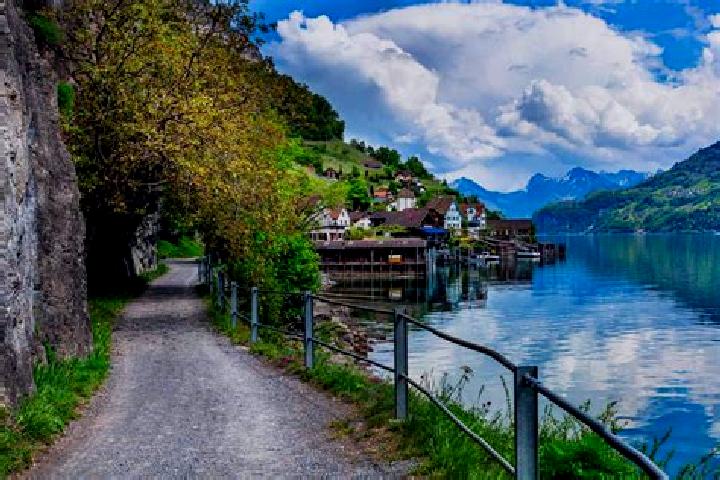 Escorts Ferenbalm, Switzerland — Local Companions
