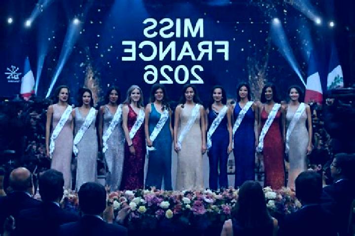 Escorts Ferques, France — Local Companions