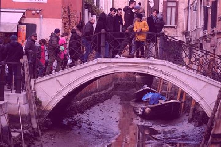 Escorts Fiano, Italy — Local Companions