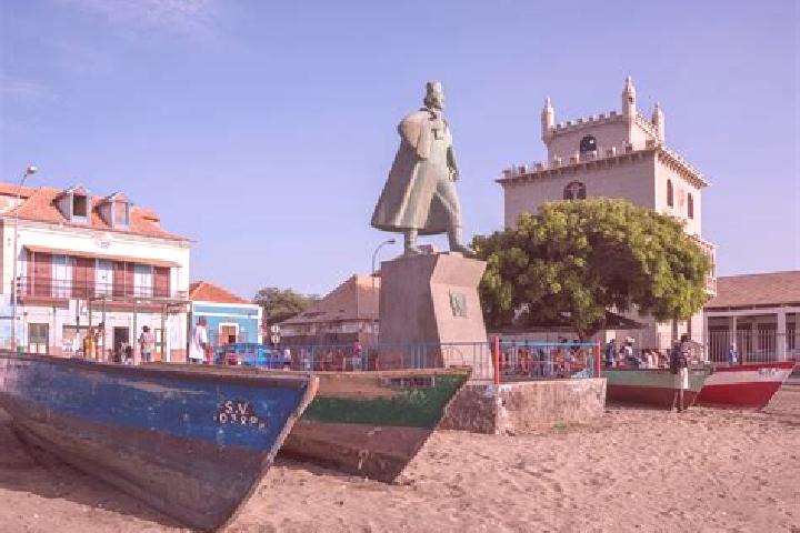 Escorts Figueira das Naus, Cape Verde — Local Companions