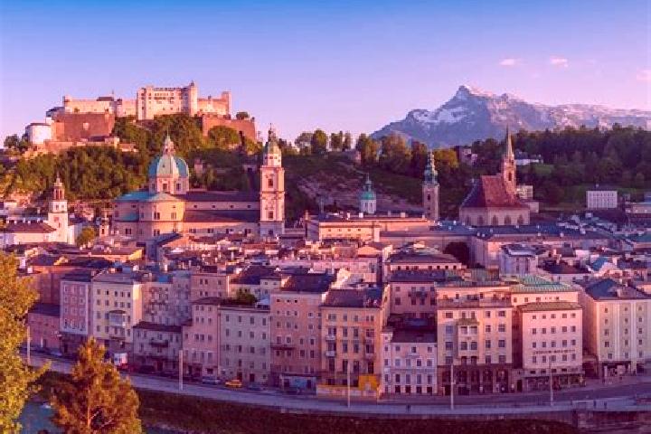 Escorts Fisching, Austria — Local Companions