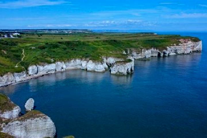 Escorts Flamborough, United Kingdom — Local Companions