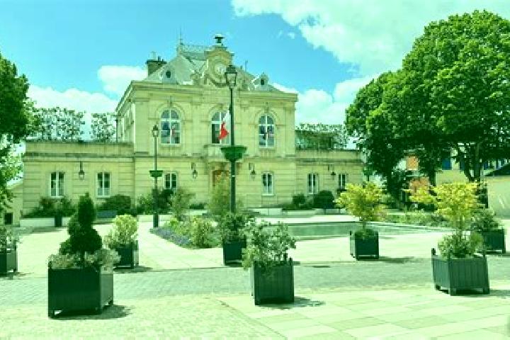 Escorts Fontenay-aux-Roses, France — Local Companions