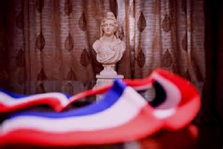 Escorts Fontenille-Saint-Martin-d Entraigues, France — Local Companions