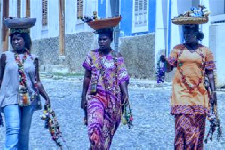 Escorts Fontes Almeida, Cape Verde — Local Companions