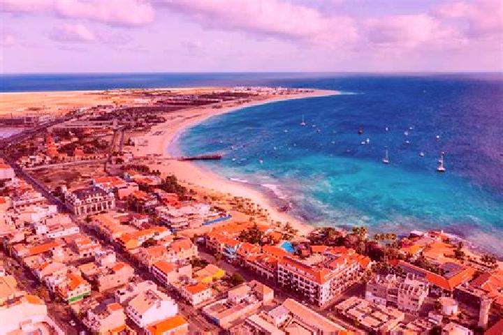 Escorts Fontona, Cape Verde — Local Companions