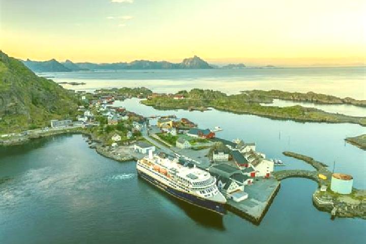 Escorts Fosnavag, Norway — Local Companions