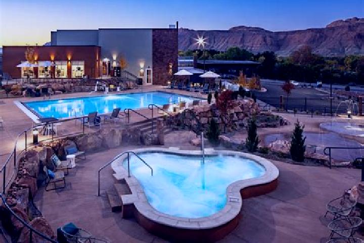 Escorts Franklin Springs, United States — Local Companions