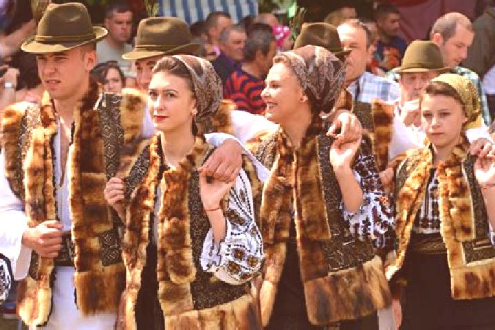 Escorts Frasin, Romania — Local Companions