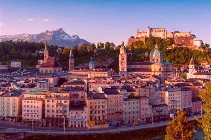Escorts Freindorf, Austria — Local Companions