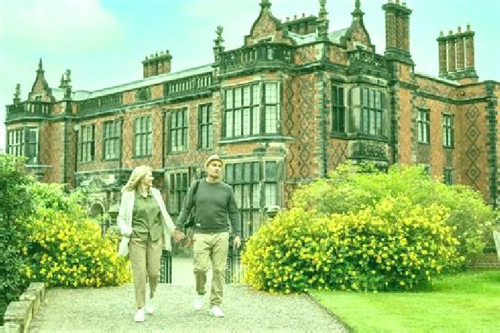 Escorts Frodsham, United Kingdom — Local Companions