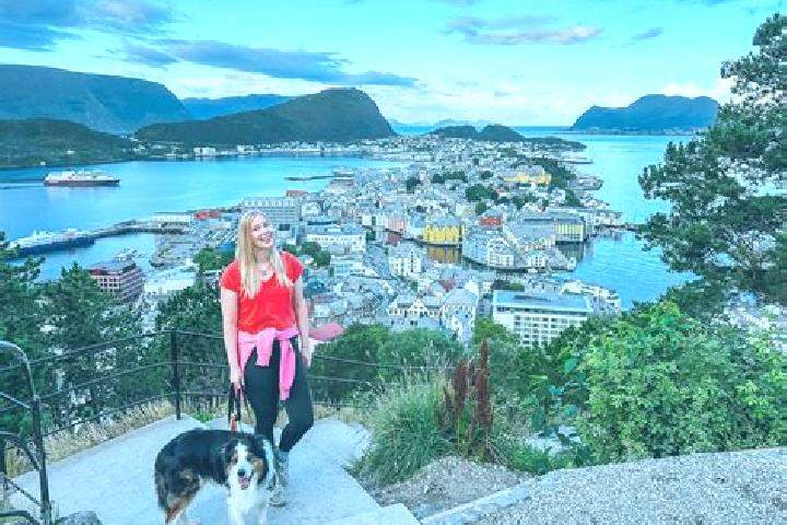 Escorts Frosta, Norway — Local Companions