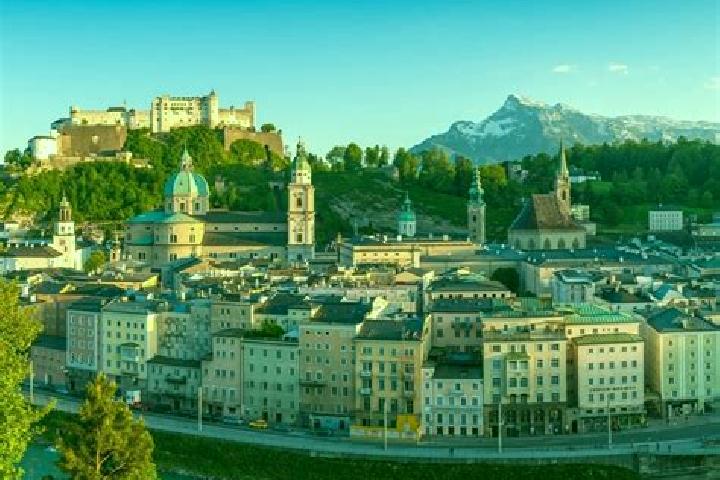 Escorts Gaal, Austria — Local Companions