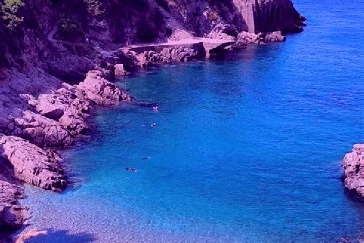 Escorts Gaiola, Italy — Local Companions