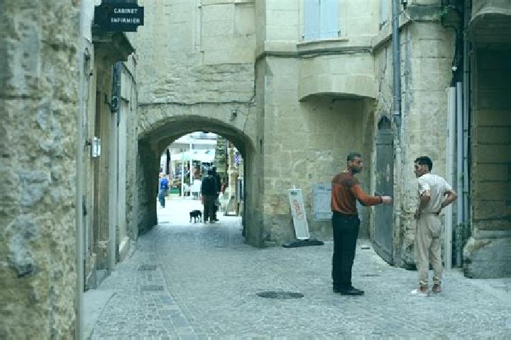 Escorts Gallargues-le-Montueux, France — Local Companions