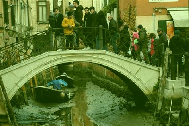 Escorts Gambugliano, Italy — Local Companions
