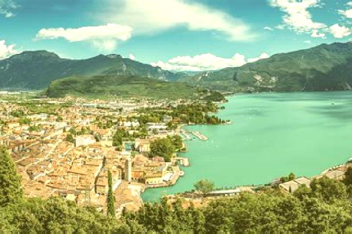 Escorts Ganda, Italy — Local Companions
