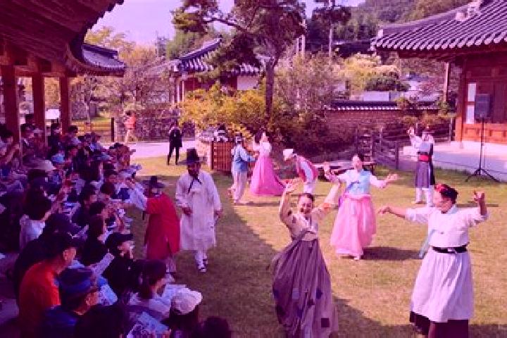 Escorts Gangjin, South Korea — Local Companions