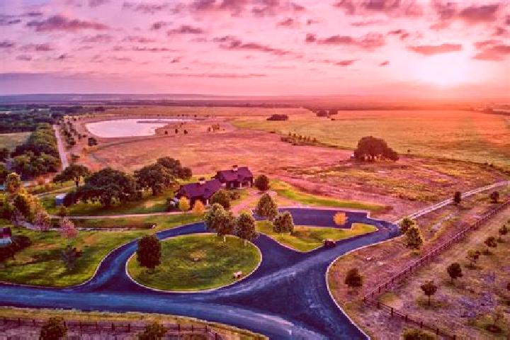 Escorts Garden Acres, United States — Local Companions