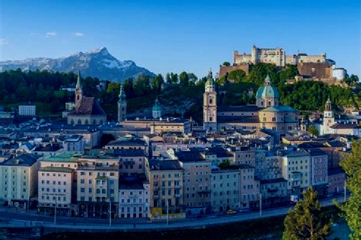 Escorts Garnei, Austria — Local Companions