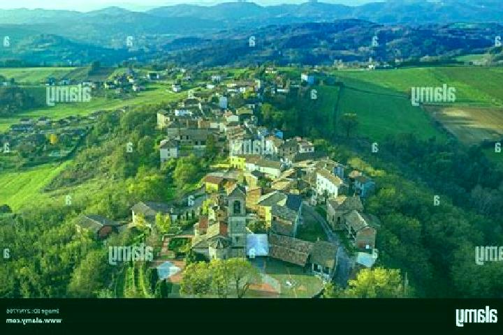 Escorts Gavazzana, Italy — Local Companions