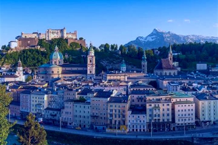 Escorts Geistthal, Austria — Local Companions