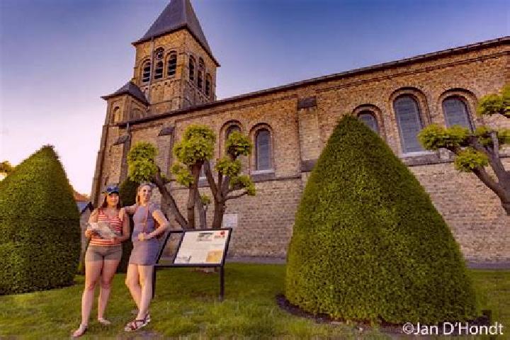 Escorts Geluveld, Belgium — Local Companions