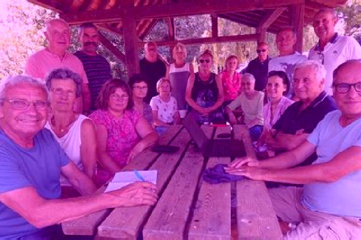 Escorts Gennes-sur-Seiche, France — Local Companions