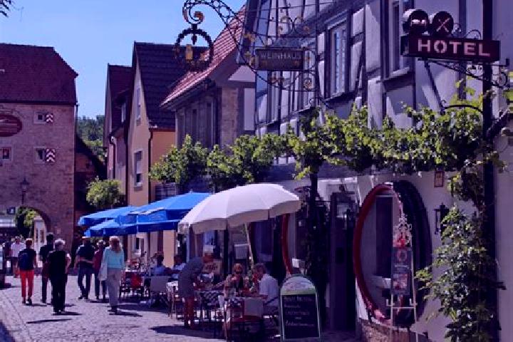 Escorts Giebelstadt, Germany — Local Companions
