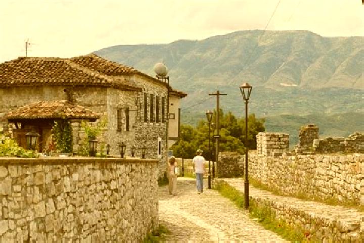 Escorts Gjinaj, Albania — Local Companions