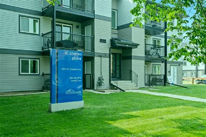 Escorts Gladmer Park, Canada — Local Companions