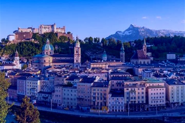 Escorts Goldwoerth, Austria — Local Companions