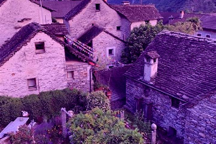 Escorts Gordevio, Switzerland — Local Companions