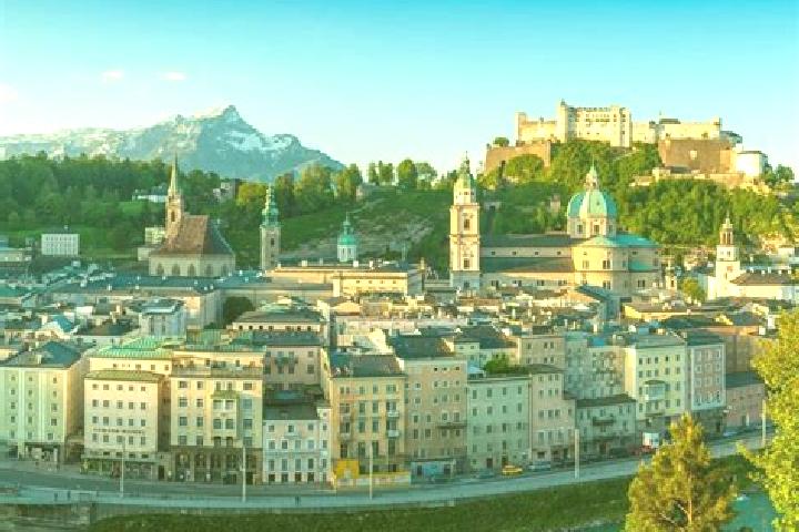 Escorts Graben, Austria — Local Companions