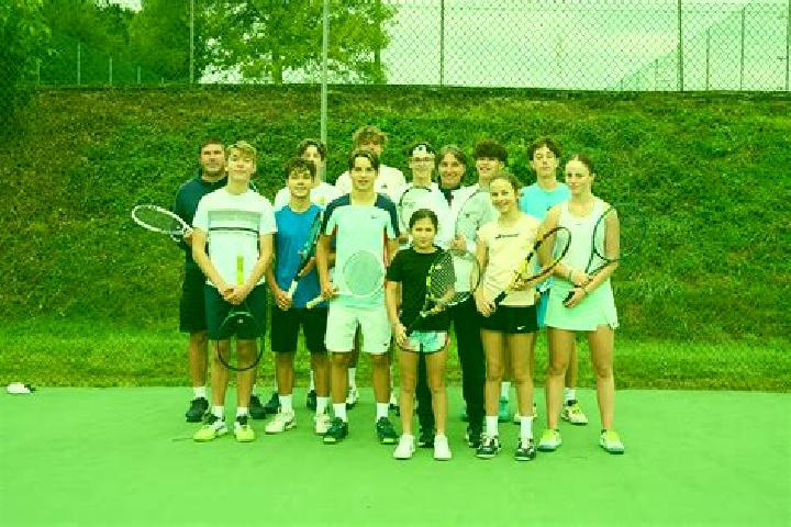 Escorts Gratentour, France — Local Companions