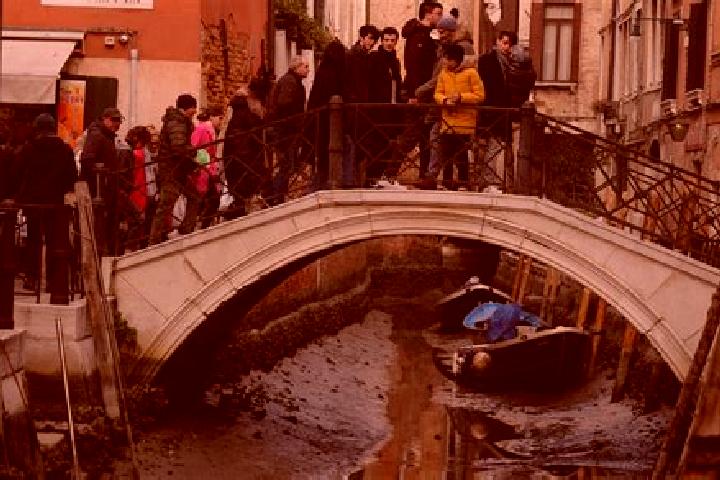 Escorts Gravere, Italy — Local Companions